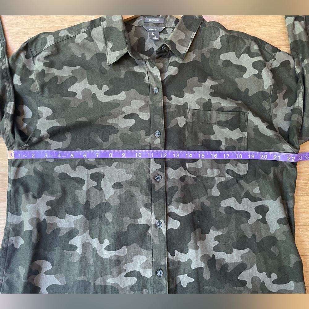 Eddie Bauer Boyfriend Fit Camo Button Down Shirt Size Large - Picture 8 of 9